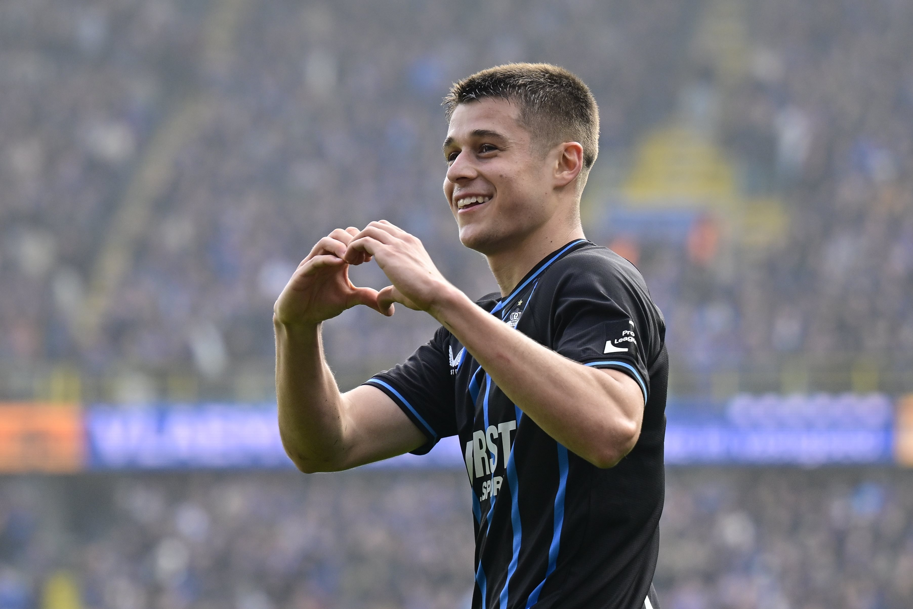 爱游戏app下载-天空：阿森纳、热刺询价布鲁日前锋特雷索尔迪，多特、药厂亦有意