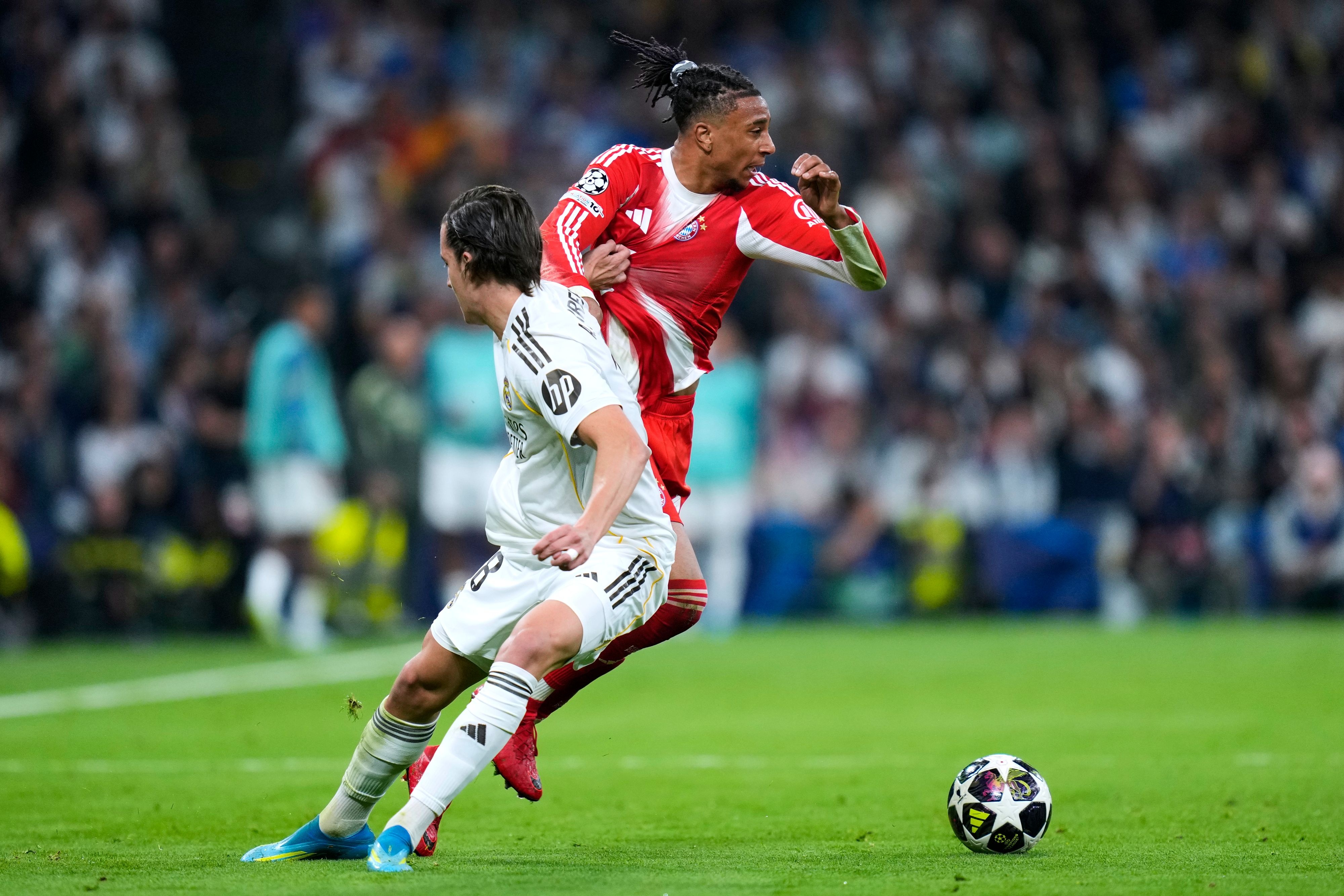 爱游戏-马卡：贝林带队反扑却无力回天，赫伊森饱受煎熬A费被奥利塞拿捏